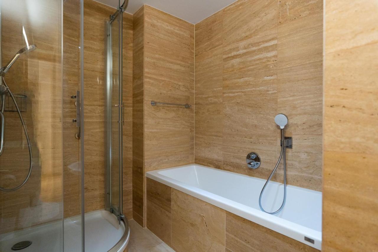 Seaside Serenity Oasis - High Floor - Stunning Views Gibraltar Exteriör bild